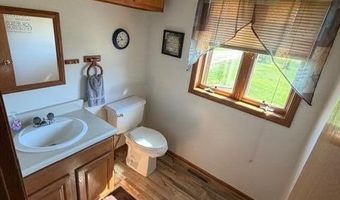 12867 E Pleasant Valley Dr, Aberdeen, SD 57401