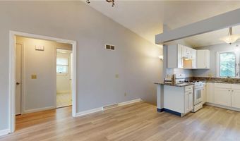 8 Scenery Ln 8, Johnston, RI 02919