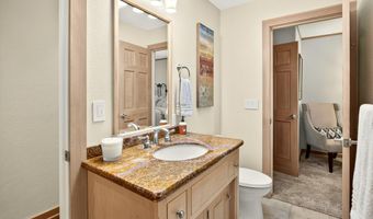 855 Reiten Dr, Ashland, OR 97520