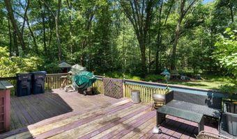 9 Bluebird Ln, Hopkinton, RI 02804