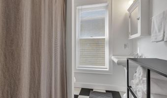 1158 Summit St, Columbus, OH 43201