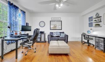 1880 Crofton Dr, Algonquin, IL 60102