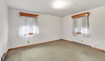 124 N Cliff St, Ansonia, CT 06401