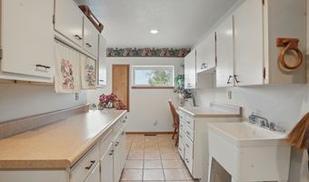 18977 Black Angus Ln, Belle Fourche, SD 57717