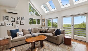 30 Woodcrest Ter, Amawalk, NY 10501