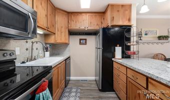 10560 W Fox Ridge Dr, Boise, ID 83709