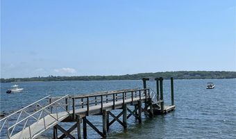 10 Cavalier Rd, Narragansett, RI 02882