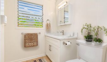 1645 Palamoi St, Pearl City, HI 96782