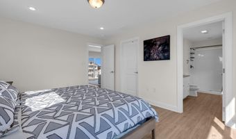 42 Carlyle Dr, Bayville, NJ 08721