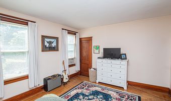 55 Sloane Ave, Amsterdam, NY 12010