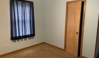 808 SE 10th Ave, Aberdeen, SD 57401
