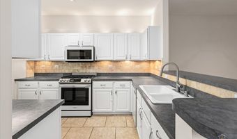 642 W Moreland Ave, Addison, IL 60101