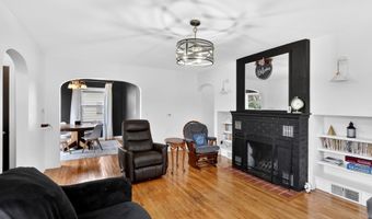 1032 Kingsbury St, Belle Fourche, SD 57717
