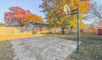 2017 N A St, Arkansas City, KS 67005