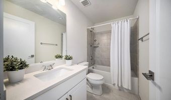 2856 Ridington Rd, Ann Arbor, MI 48105