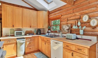 21663 OATLANDS Rd, Aldie, VA 20105
