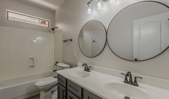 180 W ROADRUNNER Dr, Chandler, AZ 85286