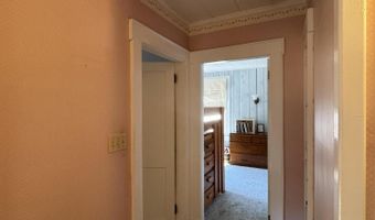 104 7th St, Bangor, ME 04401