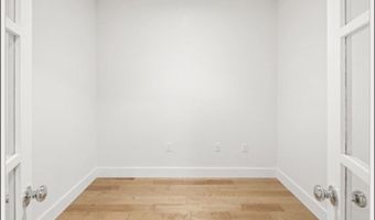 50 Hichborn St 204, Boston, MA 02135