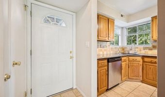 25 SPRUCE Ct, Bedminster, NJ 07921