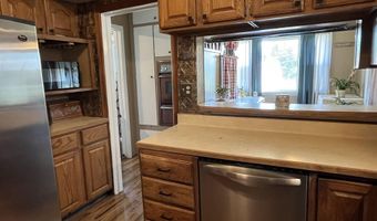 521 S 2nd St, Albia, IA 52531