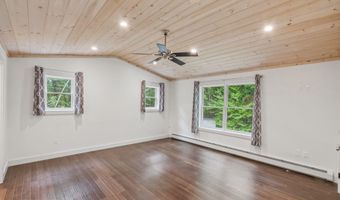 67 E West Ln, Belgrade, ME 04917
