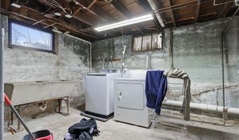 44 Holburn Ave, Cranston, RI 02910