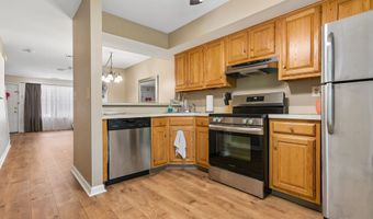 53 Manorwood Dr 53, Branford, CT 06405