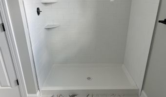 65 Grant Ave, Carteret, NJ 07008
