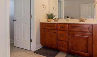 121 Lightwater Dr, Aberdeen, NC 28315