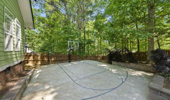 203 Country Valley Ct, Apex, NC 27502