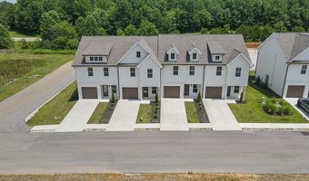 336 Legends Cir, Baxter, TN 38544