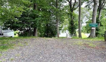 50 Clipper Way, Bristol, RI 02809