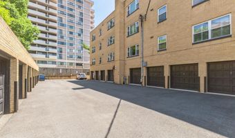 4225 N HENDERSON Rd 103, Arlington, VA 22203