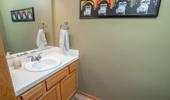 1113 9th Ave SE, Altoona, IA 50009