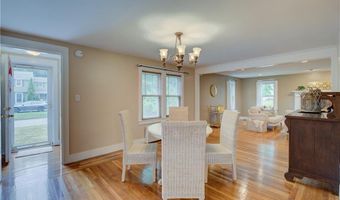 16 Evergreen St, Barrington, RI 02806