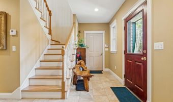 1026 Essex St, Bangor, ME 04401