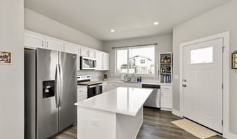 616 NE Pearl Dr, Ankeny, IA 50021