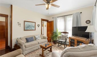 19 Bouvier Ave, Lincoln, RI 02838