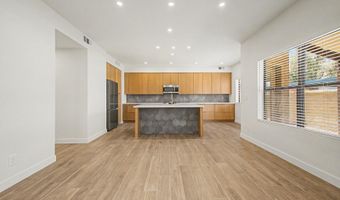 2084 N SUNSET Dr, Chandler, AZ 85225