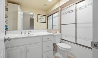 219 W Appletree Ln, Arlington Heights, IL 60004