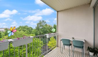 4977 BATTERY Ln 1-711, Bethesda, MD 20814