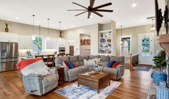 415 S Piper Ave, Ash Grove, MO 65604