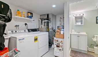 138 MERCY St, Philadelphia, PA 19148