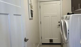 1095 E Canyon Dr, Big Water, UT 84741