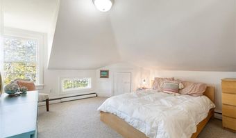 12 Mt. Vernon St 5, Newport, RI 02840