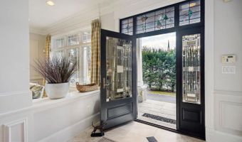 5823 GOLDSBORO Rd, Bethesda, MD 20817