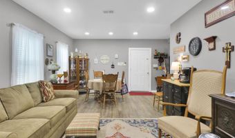 554 E San Antonio St, Alto, TX 75925