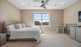 821 GREENWICH Dr, Ambler, PA 19002