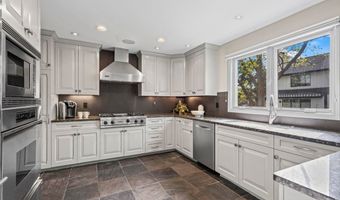 7126 Cedarwood Cir, Boulder, CO 80301